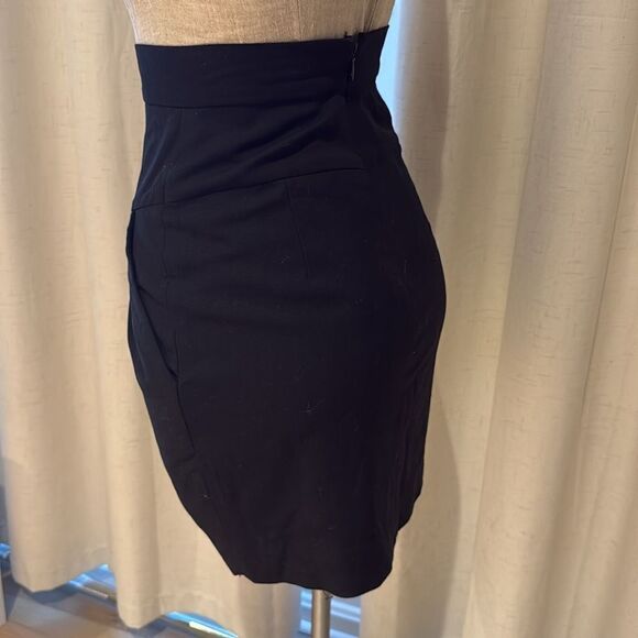 French Connection Size 4 Black Pleated Suiting Skirt w/ Pockets - Picture 4 of 11